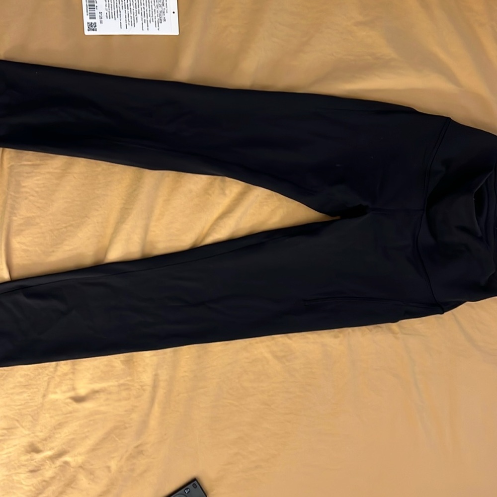 Lululemon on wunder train high rise leggings 25in inseam, with pockets